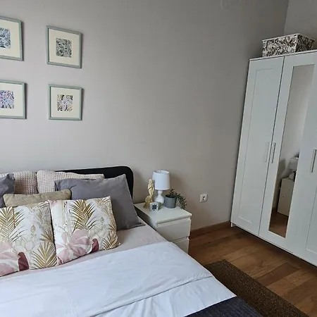 Magnolija Stan Na Dan Lägenhet Belgrad