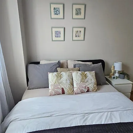 Apartment Magnolija Stan Na Dan *